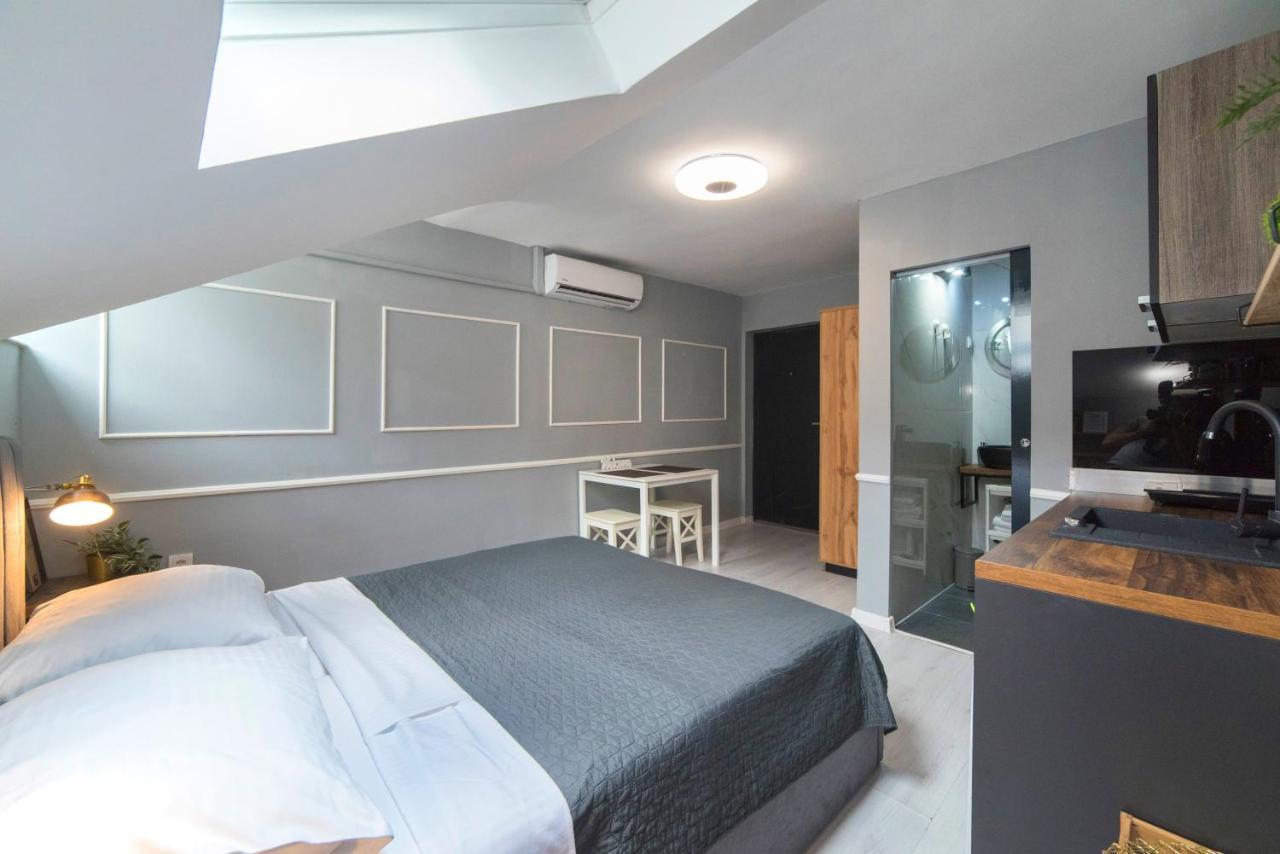 זאגרב Manuela Studio Apartments, 4Th Floor, No Elevator מראה חיצוני תמונה